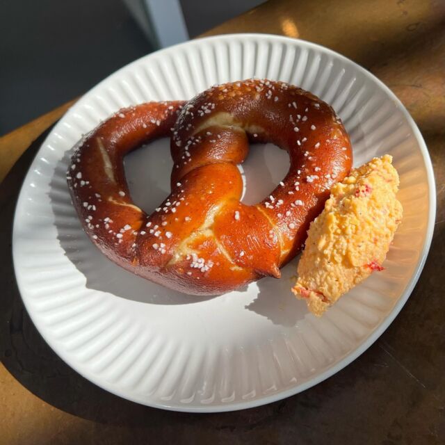 SPECIALS THIS WEEK!
1. The pairing you never knew you needed: soft pretzels with pimento cheese. (We also have cinnamon sugar pretzels with cream cheese!)
2. A childhood favorite of Chef Jeremy’s: his Nana’s Banana Cookies. Cakey banana dough with chocolate chips and sprinkled with cinnamon sugar.
.
Available thru Sunday until we sell out. 
.
#pretzel #pimentocheese #pimentopretzel #bananacookies #bakery #neworleansfood #neworleans #wherenolaeats